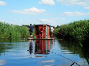Kilkudniowe spływy tratwami